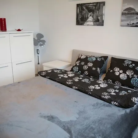 Apartament 102 G&w * ヴロツワフ